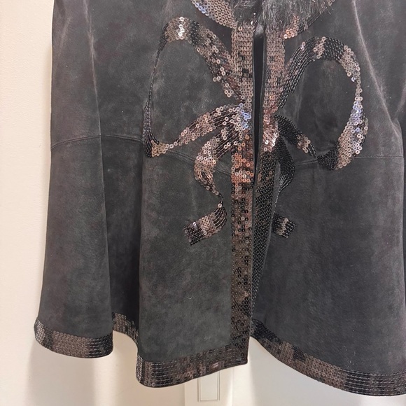Adrienne Landau Black Suede Leather Faux Fur Sequin Cape NWT Brand New - Picture 3 of 11